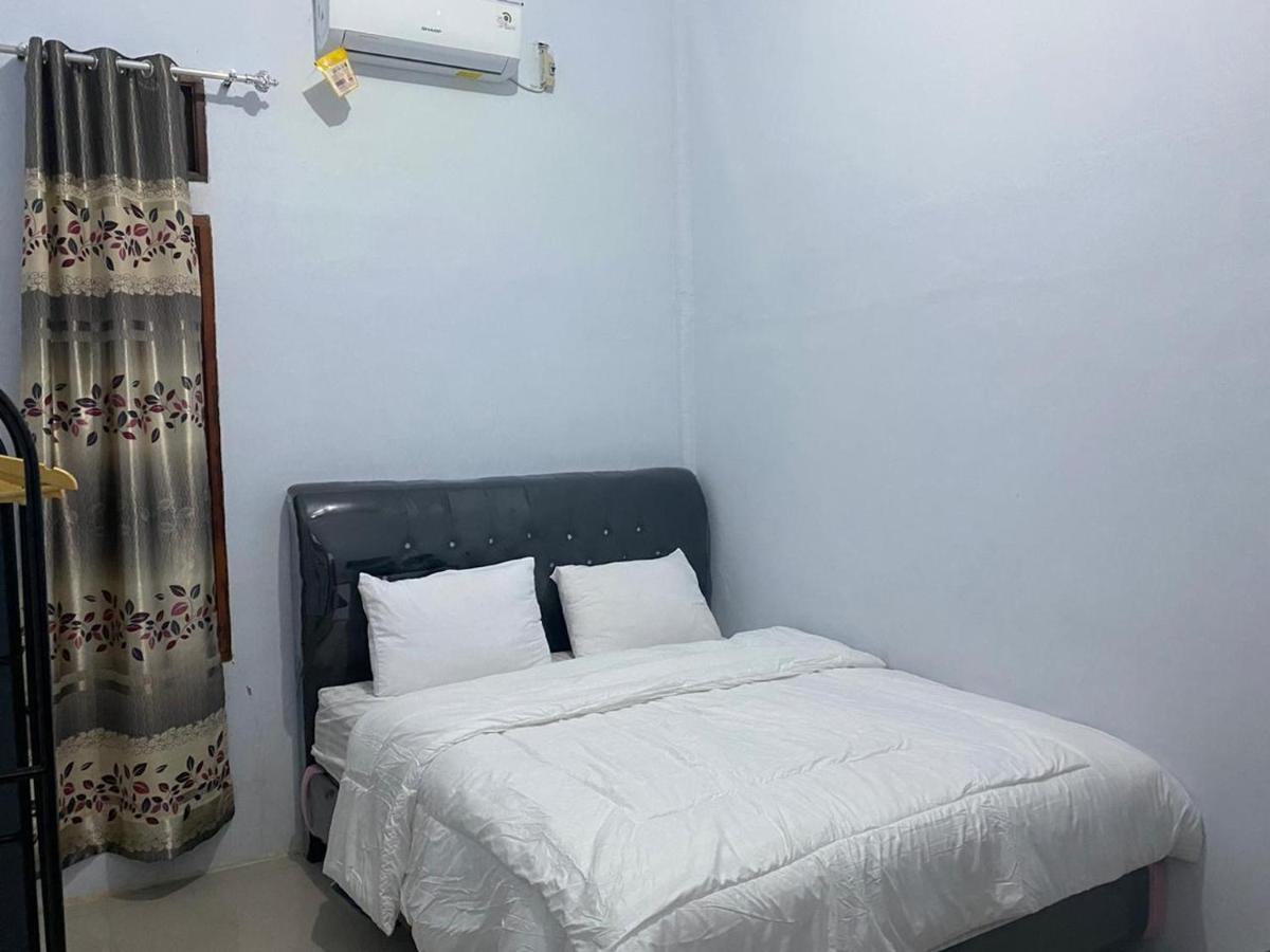 Khalisa Home Syariah Pontianak Kültér fotó