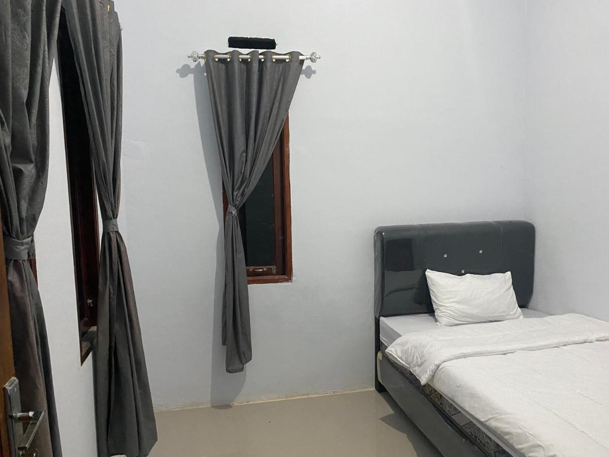 Khalisa Home Syariah Pontianak Kültér fotó